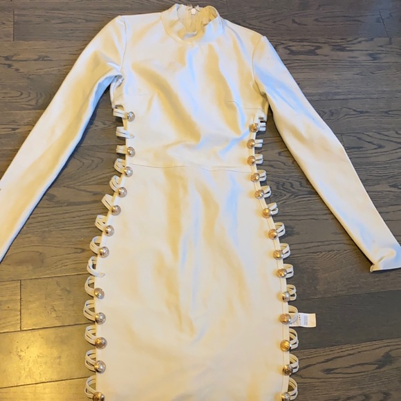 Dress - Picture 1 of 3